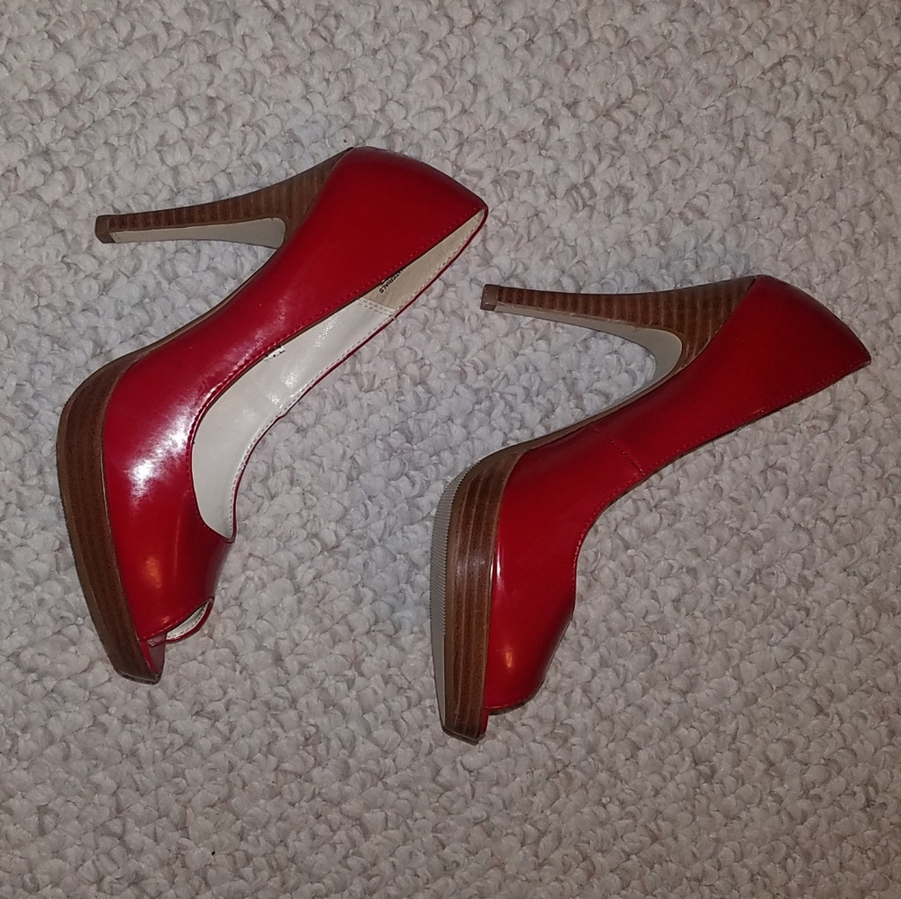 Red Mossimo pumps, NWOT + Box